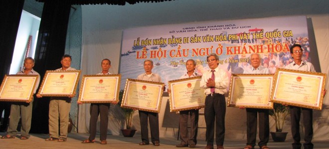 พิธีเซ่นไหว้ขอให้การออกเรือปลอดภัยและหาปลาได้มากๆได้รับการรับรองเป็นมรดกวัฒนธรรมนามธรรมแห่งชาติ